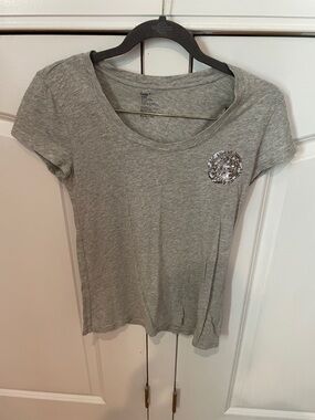 GAP Women’s Light Gray Scoop Neck Tee with Sequin Rosette